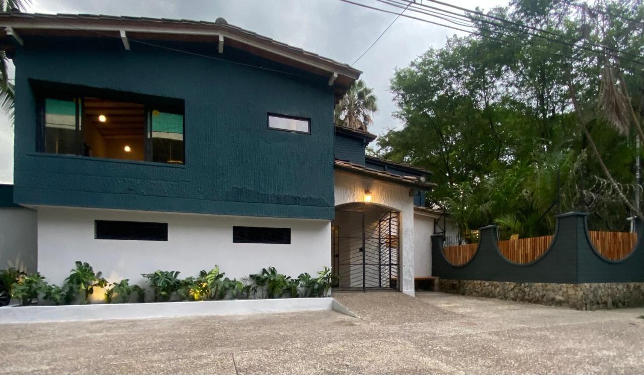 Casa Mosaiko Patio Bonito Hotel Medellin Ngoại thất bức ảnh